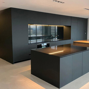 BLACK KITCHEN DESIGN